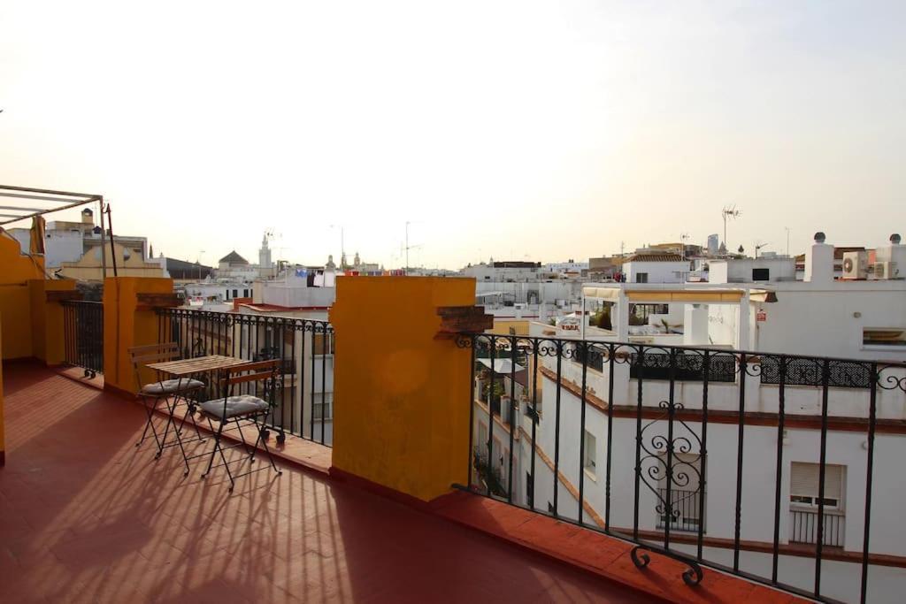 Suite Puerta Osario Con Terraza セビリア エクステリア 写真